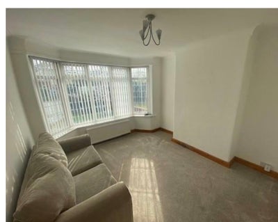 Lovely 3 bed semi property large garden. Main Photo