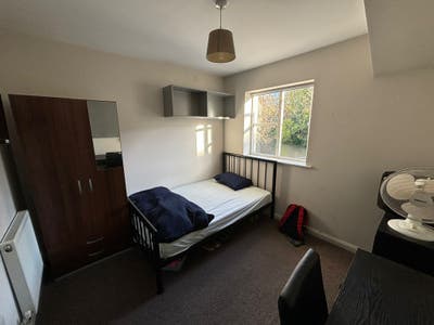 1 Double Bedroom Left! - Central Student Property Main Photo