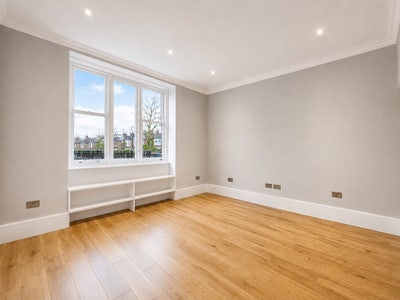 **02 Bed Apartment** Ealing Broadway** W5 Main Photo