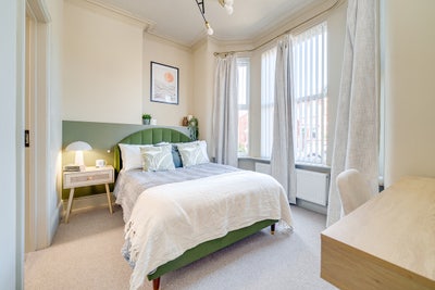 2 Stylish en-suite rooms in a 6 Bed House share Main Photo