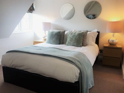 Luxury Apartments Moments from the Beach  Main Photo