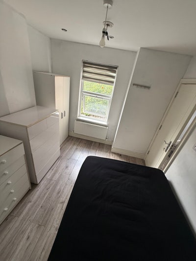 Double Room to Rent – Bills & Cleaning Included Main Photo