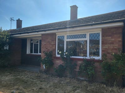 Spacious Room in Shinfield (20min walk to Studios) Main Photo