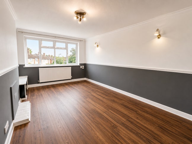 **02 Bed Flat**Bangor Close**Northolt**UB5 Main Photo