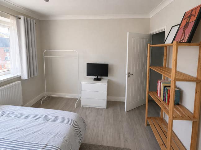 Shoreditch Double: Perfect City Base Main Photo