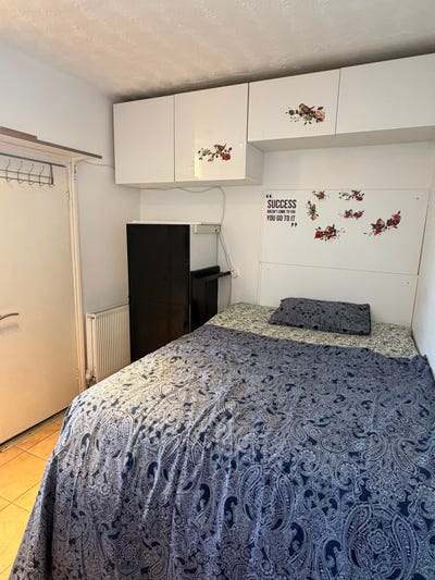Lovely Mini Studio Rooms in Dagenham RM8 Main Photo