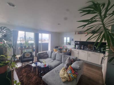 Penthouse Apartment - Looking for flatmate Main Photo