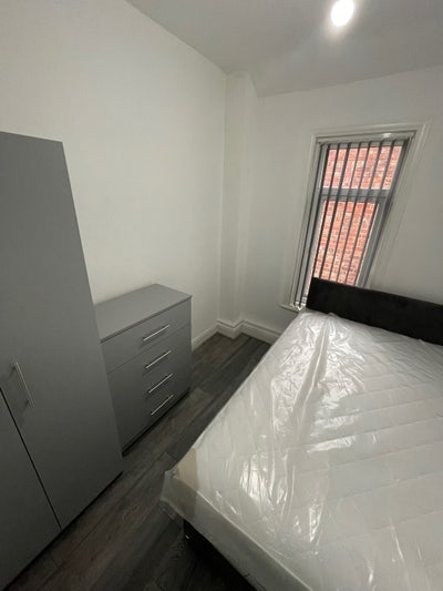Room available in Heaton! Main Photo