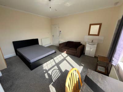 Two Double Rooms - One En Suite Available Now Main Photo