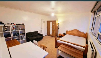 Huge Double Room in Canary Wharf, South Quay E14 Main Photo
