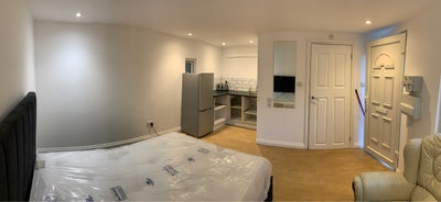 Studio Flat to Rent – Wood Green Main Photo
