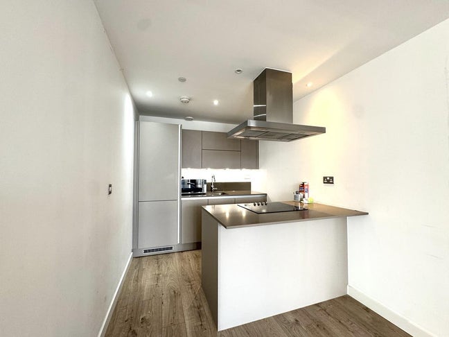 One-Bedroom Apartment in Stratosphere Tower Main Photo