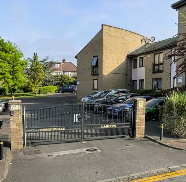 Baskerville Gardens, Single Room 170&pound; Pw  Main Photo