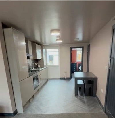 Single room in a newly refurbished house  Main Photo