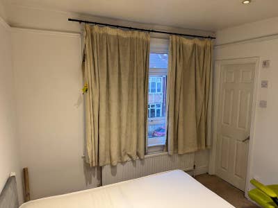 Furnished room available to rent Main Photo