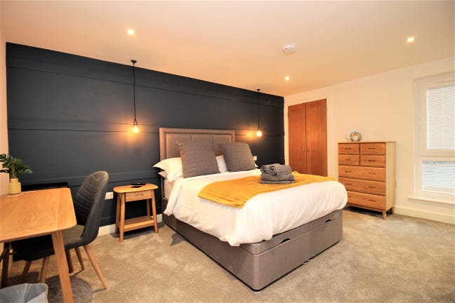 Amazing Property with Great Space - &pound;100 Cashback Main Photo