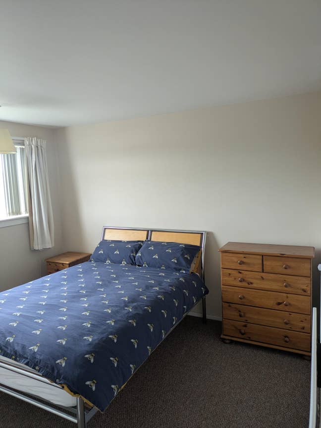 Double room in 2 bedroom maisonette + extra room Main Photo