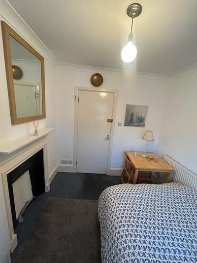 Furnished Double Room by Square Main Photo