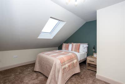 Luxury en-suite Rooms in Professional House Share Main Photo