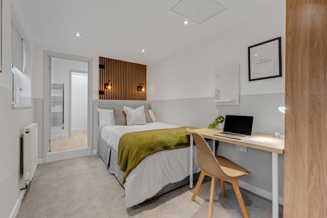 Design-Led En-Suite Rooms | Kettering Town Centre Main Photo