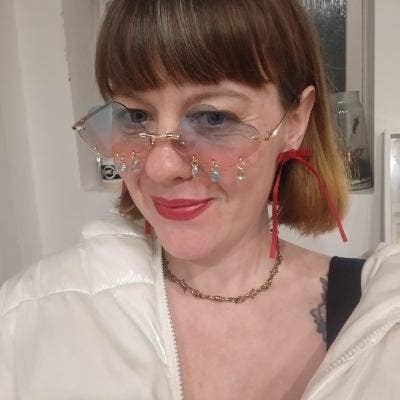 I am a professional female aged 35 seeking an... Main Photo