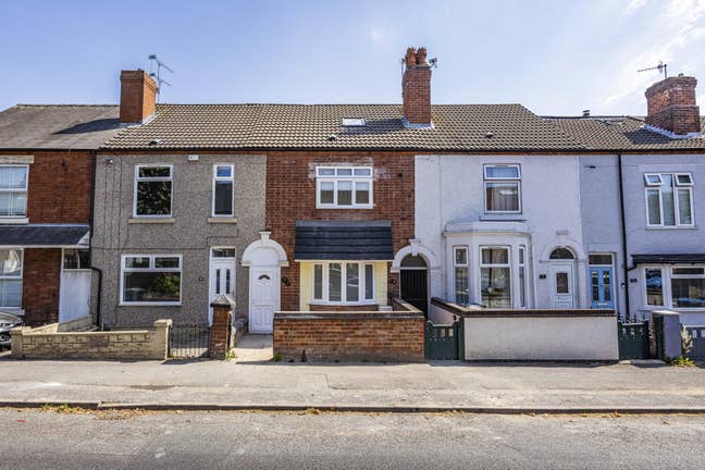 Six Double Bedrooms Available in a Refurbished HMO Main Photo