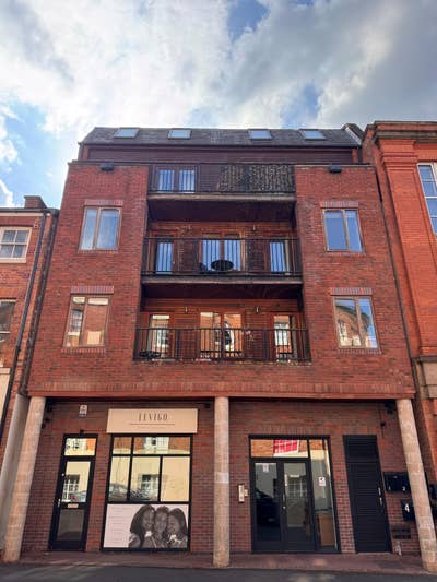 A two bedroom City Centre apartment with Balcony Main Photo