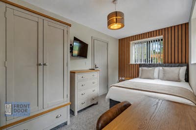 Brand New | All Ensuite | Parking | All Bills  Main Photo