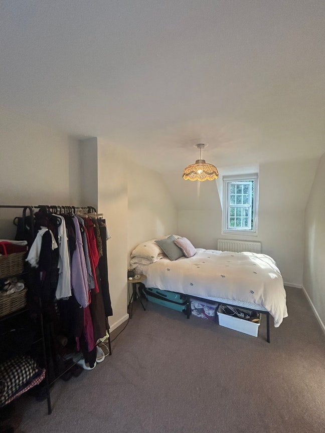 Lovely room in cottage in Holywood - &pound;700 + bills Main Photo