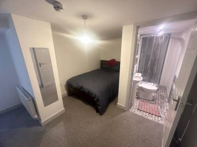 2X Ensuite Rooms in 5 Bedroom House Share in LS10! Main Photo
