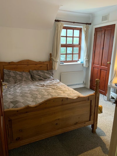 Double bedroom available  Main Photo