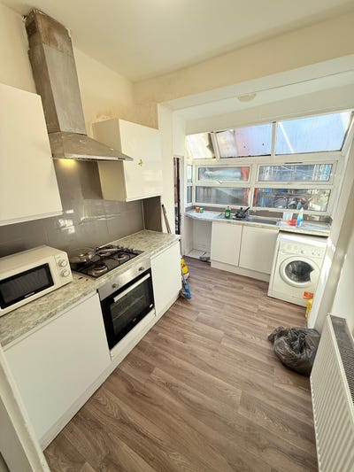 Flat to Rent  Main Photo