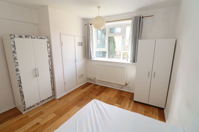 Modern Property in Denmark Hill - Living & Garden! Main Photo
