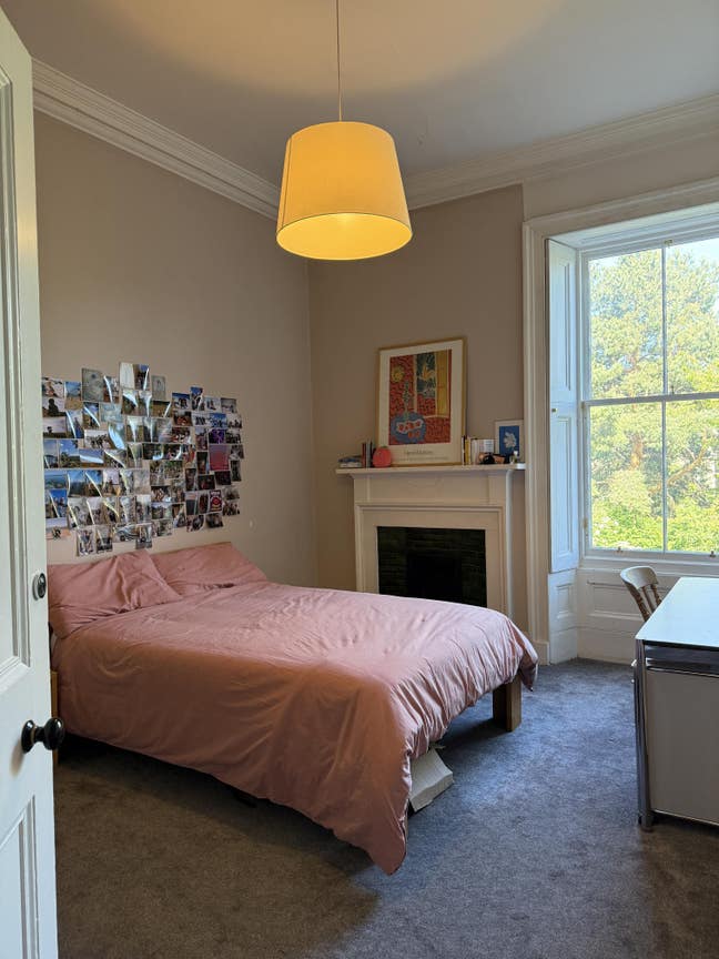 Room available in Tollcross from October  Main Photo