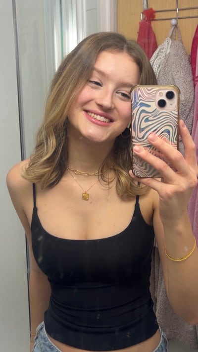 Student Female seeks a double room Main Photo