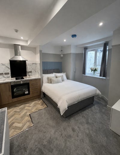 🤩Dixon St - Just 1 Studio Left - Act Fast  🏠 Main Photo