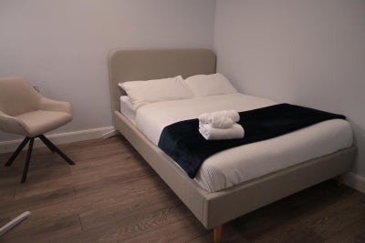 Private 2 Bedroom Annex, Parking, Gatwick Main Photo