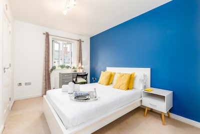 Double Bedroom with Ensuite near Waitrose 📍 Main Photo