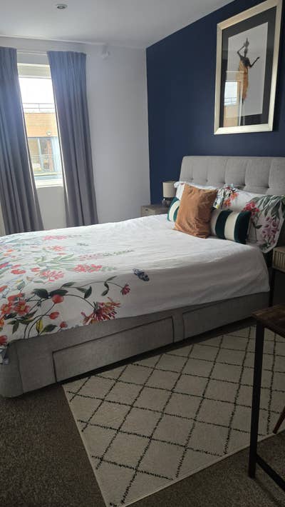 Comfy bedroom  Main Photo