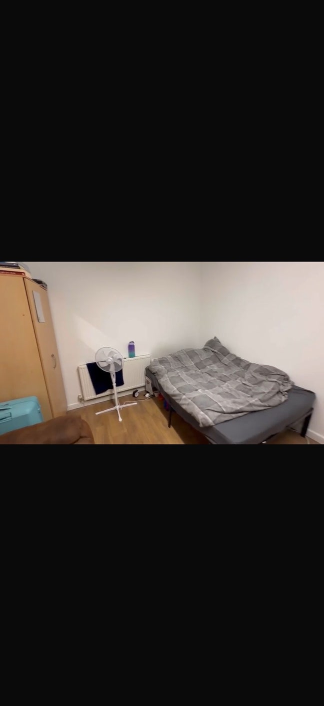 Large double room  Main Photo