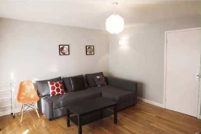 Warm 2-Bedroom Flat, 65 sqm, Available Now Main Photo