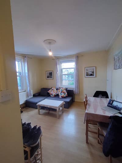 1 double room to rent in a 2 bedroom flat Main Photo