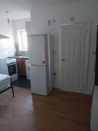 Stylish Fully Furnished One-Bedroom Flat Main Photo
