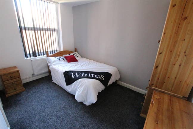 Room 1 on Abbey Road Main Photo