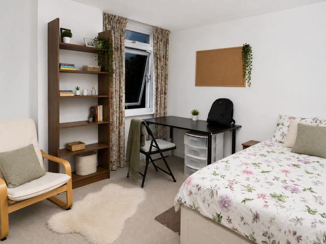 Room Available in Clifton Village, BS8 4JH | Main Photo
