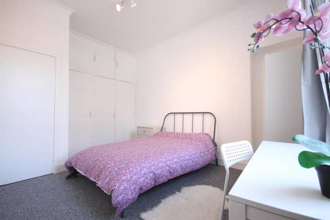 Spacious City Centre Apartment Main Photo