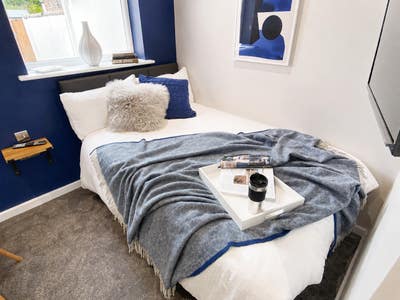 Avenue Road | En-Suite &pound;670 | Bills Inc | Old Town Main Photo