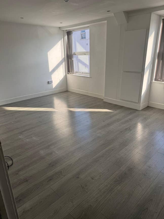 2-Bedroom Flat Available - LU1  Main Photo