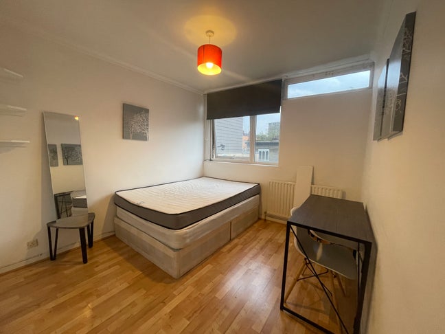 Double Rooms Near Aldgate/Tower Bridge inc bills Main Photo