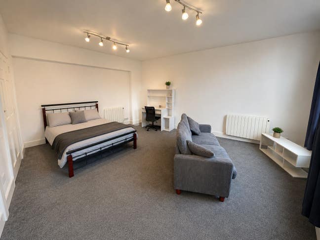 Furnished second-floor studio flat  Main Photo